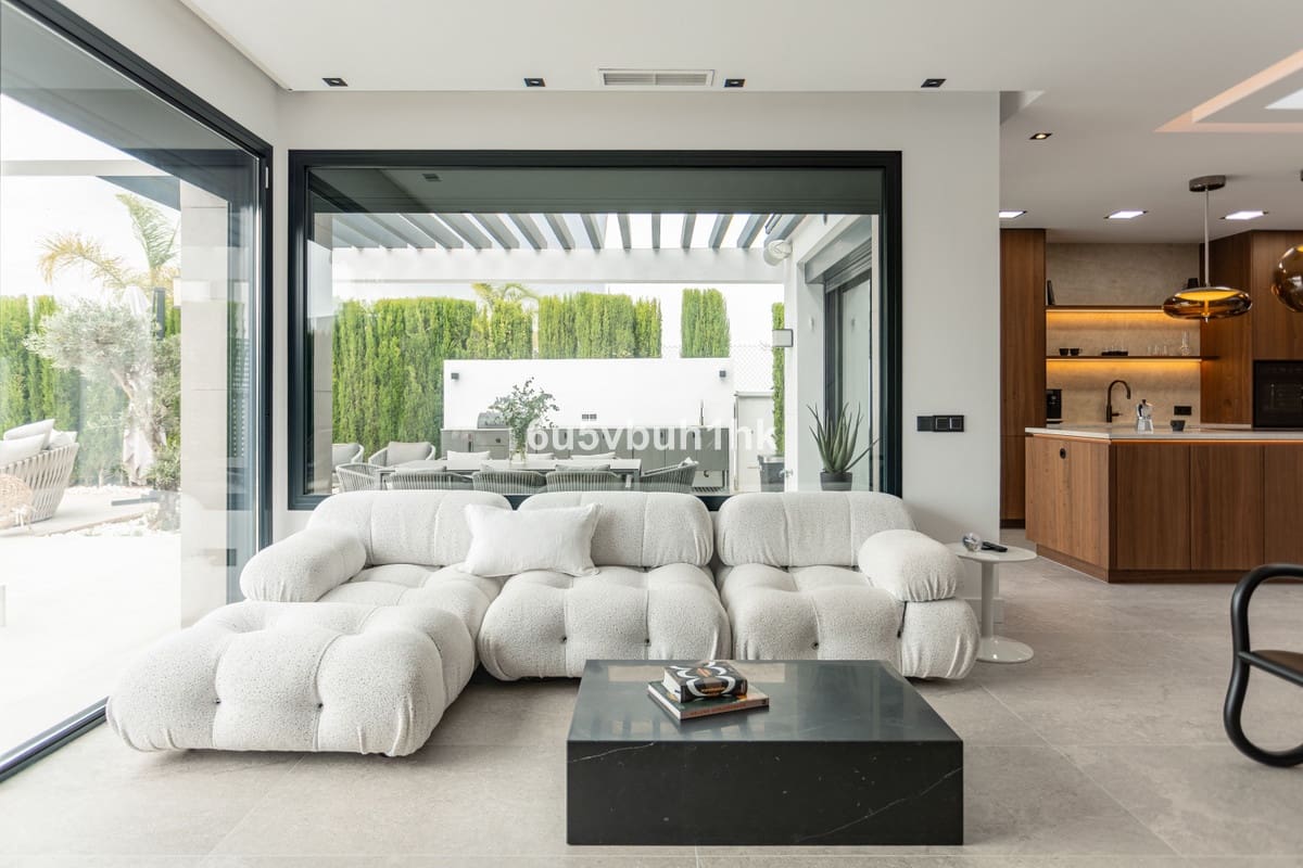 4 sypialnia Dom na sprzedaż w Estepona z basenem - 2 790 000 € (Ref: 9518148)