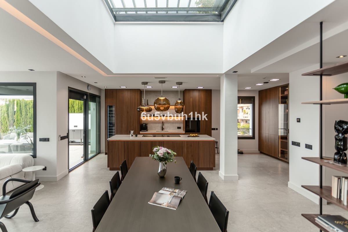 4 sypialnia Dom na sprzedaż w Estepona z basenem - 2 790 000 € (Ref: 9518148)