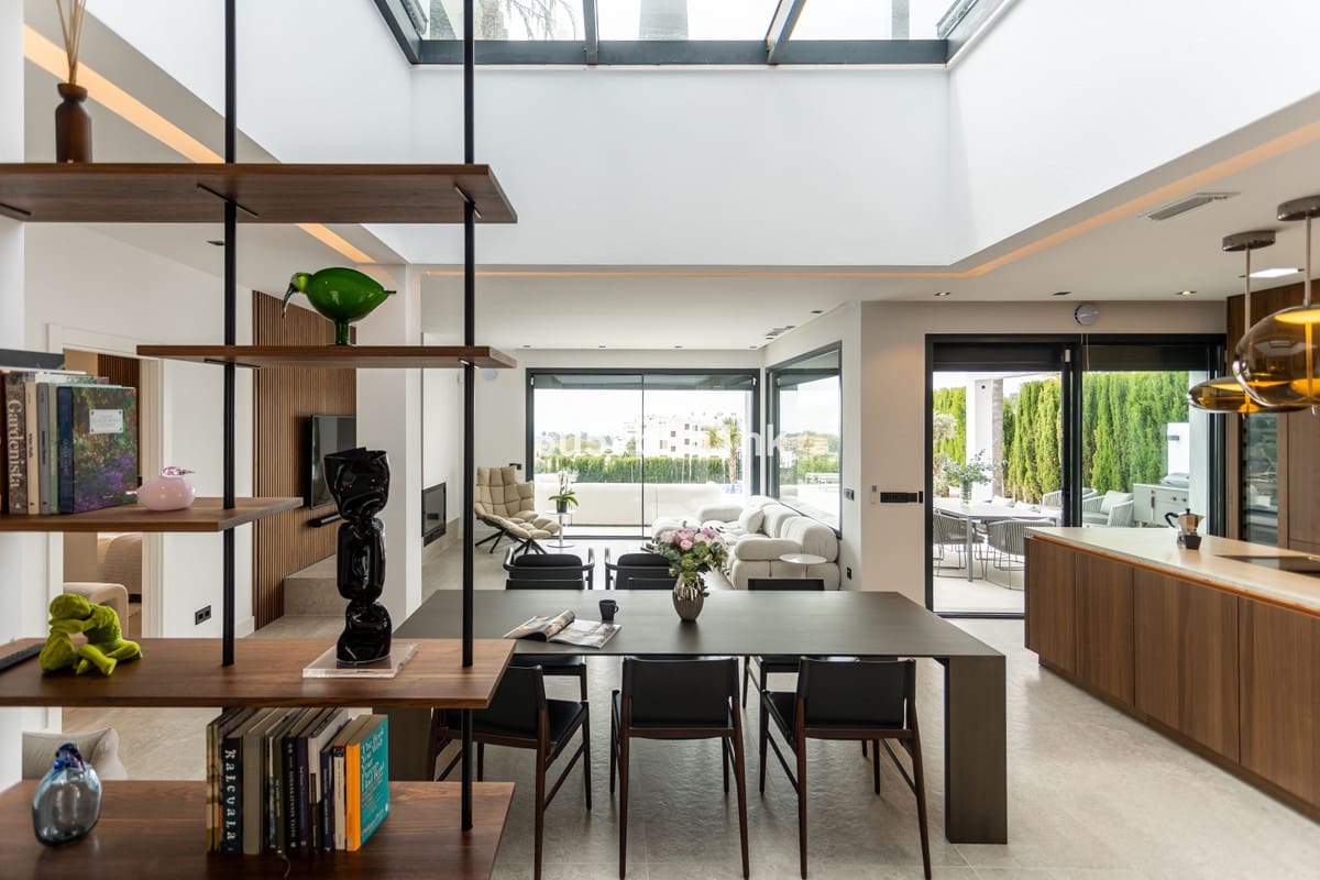 4 sypialnia Dom na sprzedaż w Estepona z basenem - 2 790 000 € (Ref: 9518148)