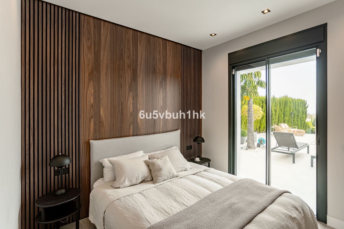 4 sypialnia Dom na sprzedaż w Estepona z basenem - 2 790 000 € (Ref: 9518148)