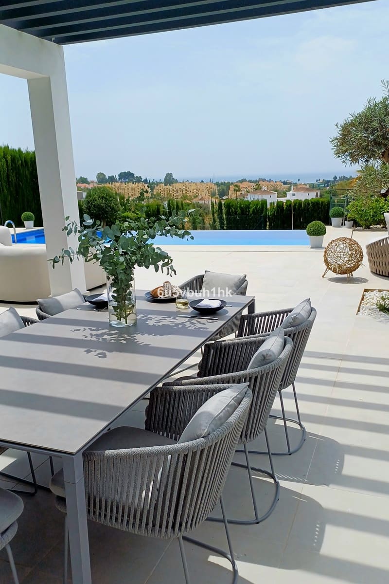 4 sypialnia Dom na sprzedaż w Estepona z basenem - 2 790 000 € (Ref: 9518148)