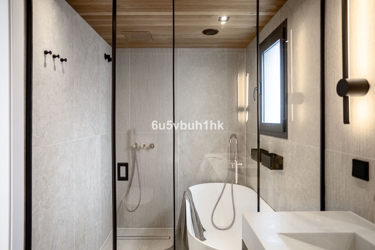 4 sypialnia Dom na sprzedaż w Estepona z basenem - 2 790 000 € (Ref: 9518148)