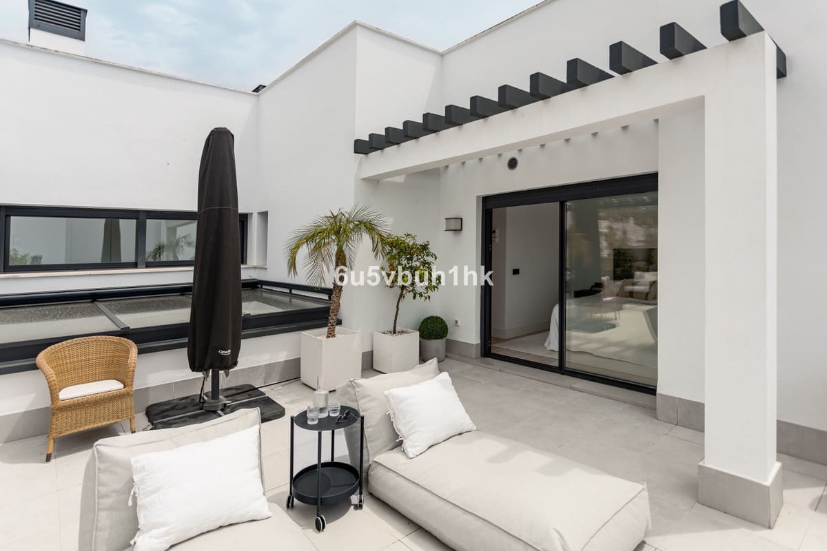 4 sypialnia Dom na sprzedaż w Estepona z basenem - 2 790 000 € (Ref: 9518148)
