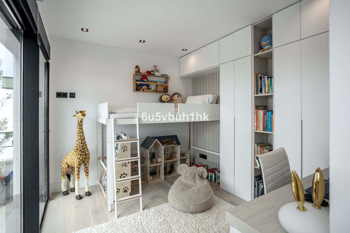 4 sypialnia Dom na sprzedaż w Estepona z basenem - 2 790 000 € (Ref: 9518148)