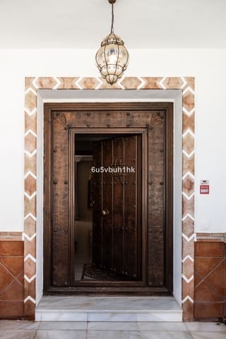 4 bedroom Villa for sale in San Pedro de Alcántara Pueblo, Marbella with pool - € 1,695,000 (Ref: 9518150)