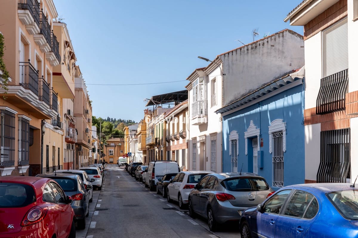 3 bedroom Townhouse for sale in Malaga city - € 395,000 (Ref: 9518155)