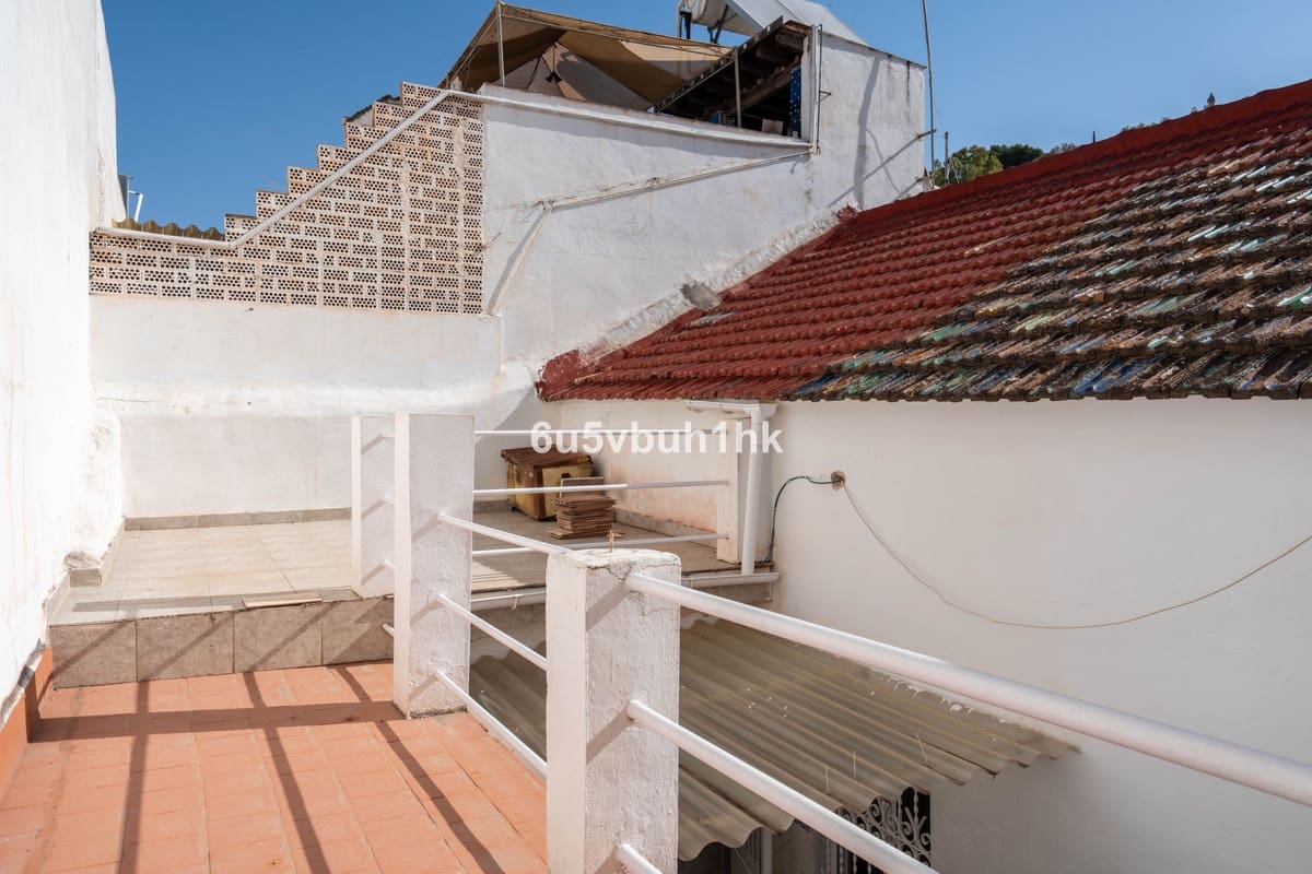 3 bedroom Townhouse for sale in Malaga city - € 395,000 (Ref: 9518155)