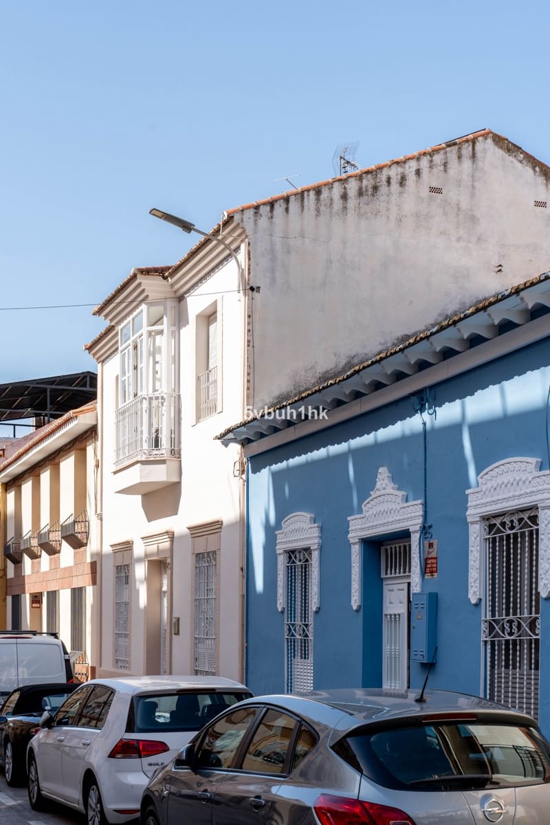 3 bedroom Townhouse for sale in Malaga city - € 395,000 (Ref: 9518155)
