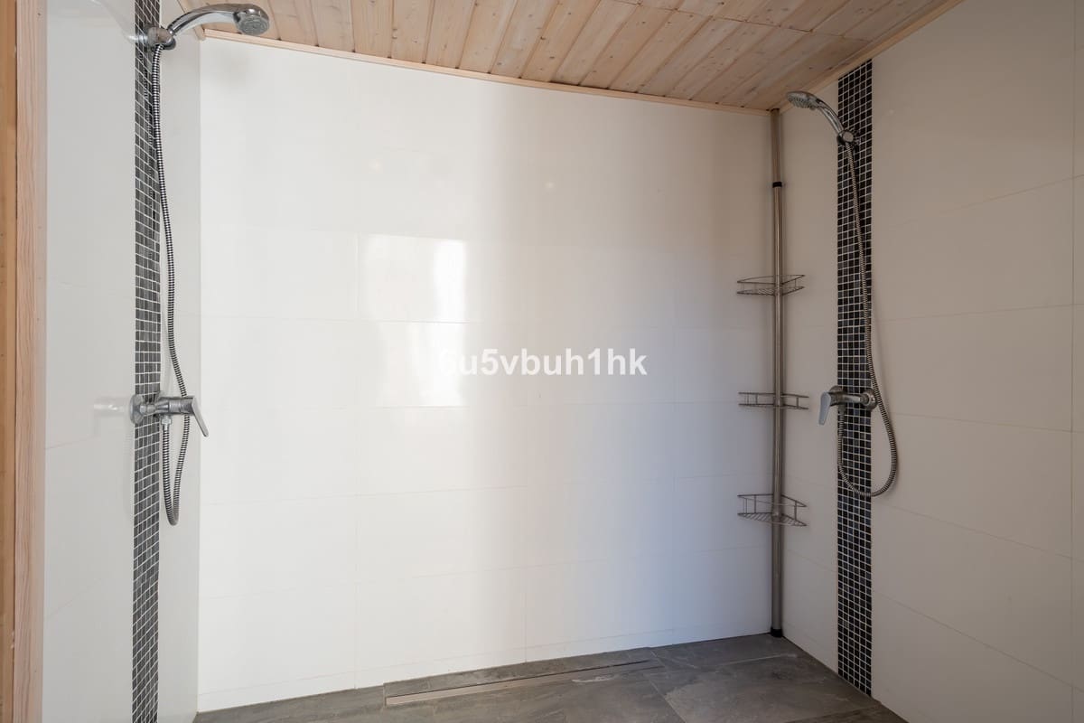 5 makuuhuone Huvila myytävänä paikassa Fuengirola mukana uima-altaan - 1 290 000 € (Ref: 9518156)