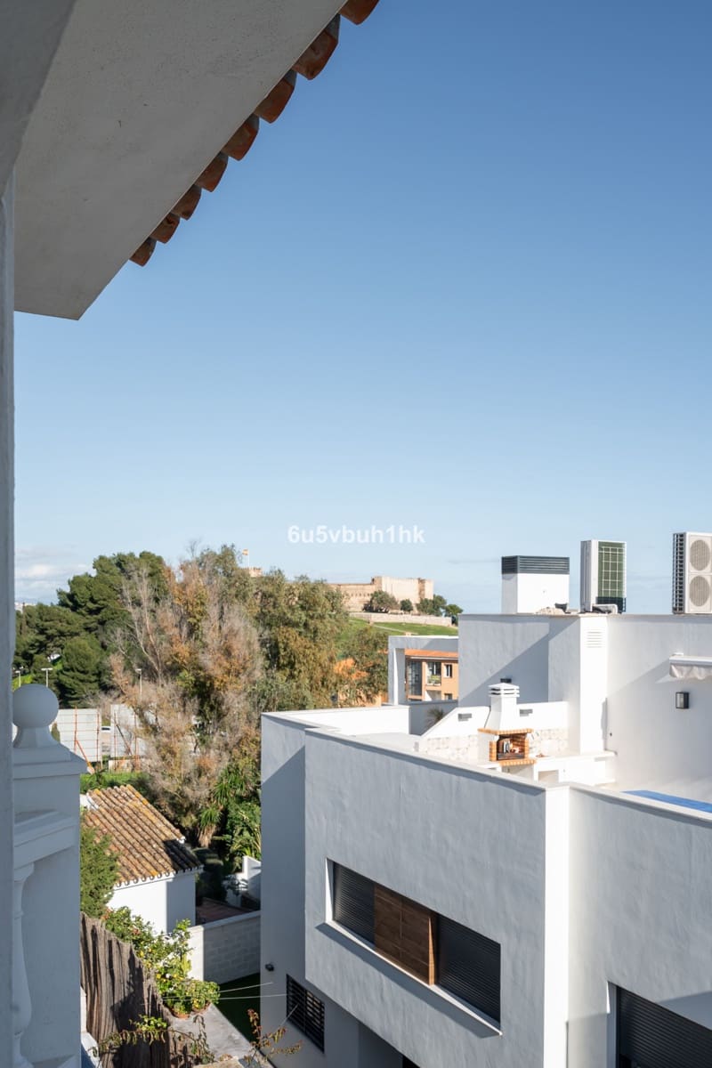 5 makuuhuone Huvila myytävänä paikassa Fuengirola mukana uima-altaan - 1 290 000 € (Ref: 9518156)