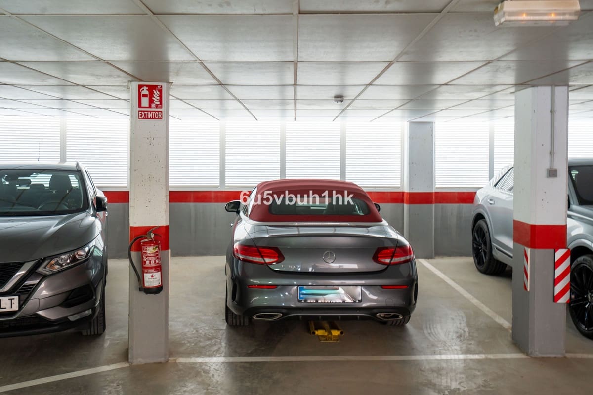 5 makuuhuone Huvila myytävänä paikassa Fuengirola mukana uima-altaan - 1 290 000 € (Ref: 9518156)