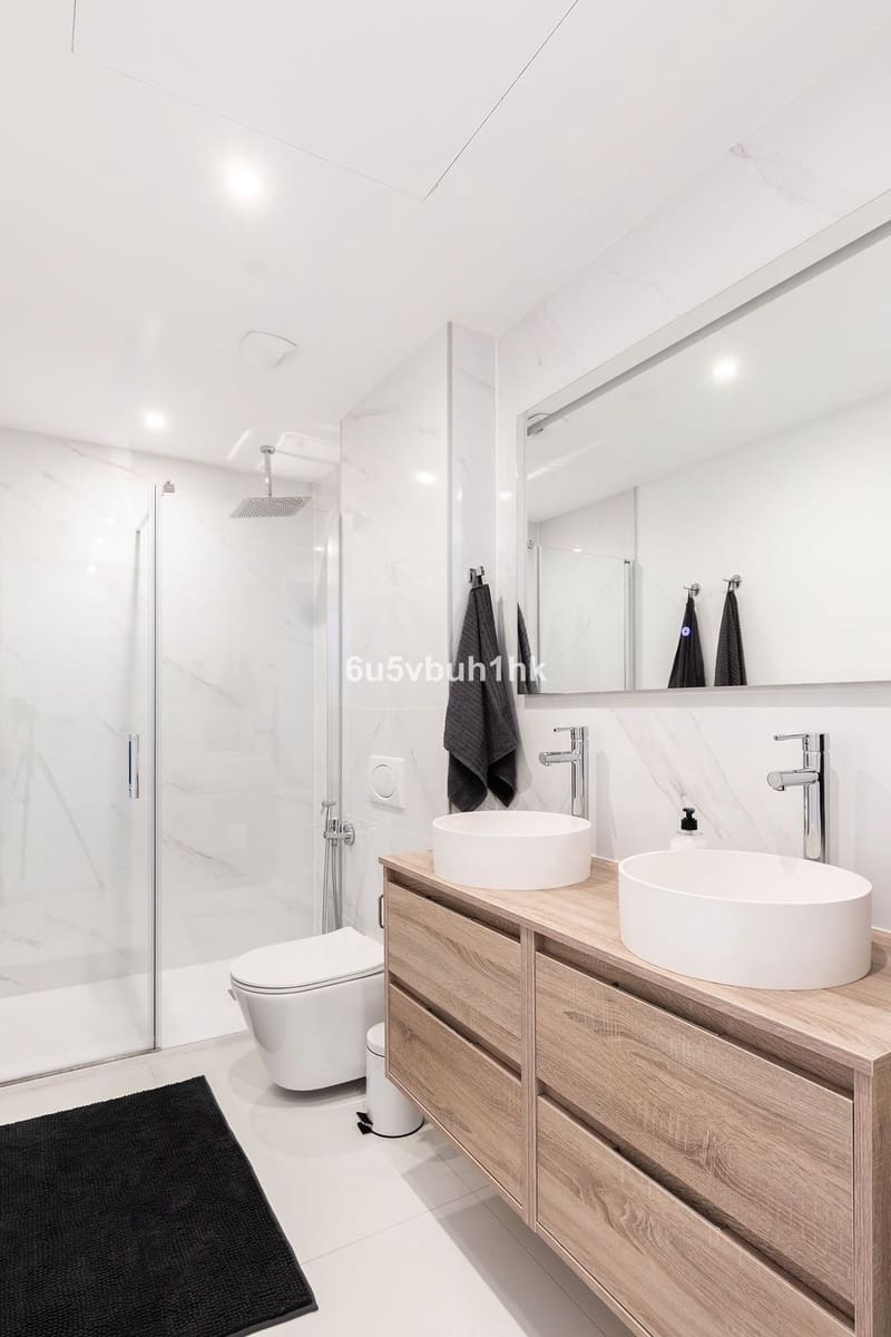 2 makuuhuone Huoneisto myytävänä paikassa Fuengirola mukana uima-altaan - 449 000 € (Ref: 9518158)