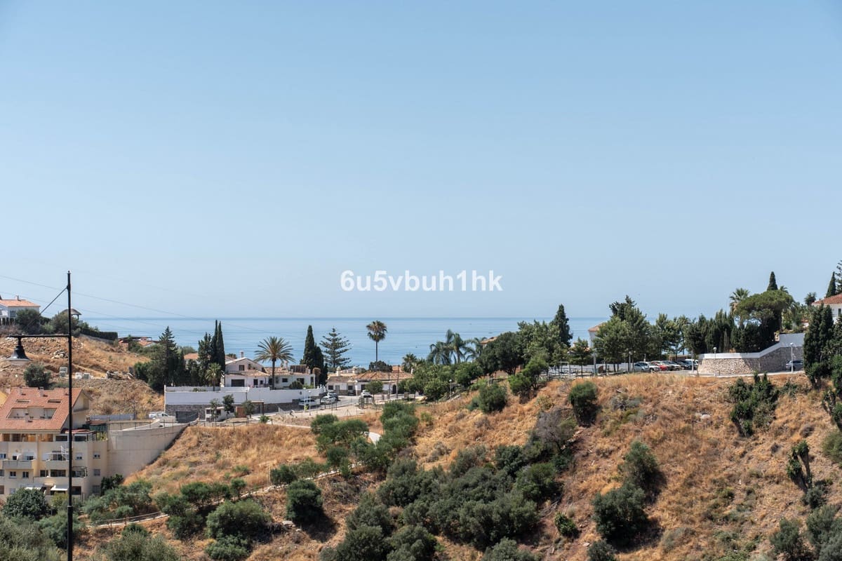 2 makuuhuone Huoneisto myytävänä paikassa Fuengirola mukana uima-altaan - 449 000 € (Ref: 9518158)