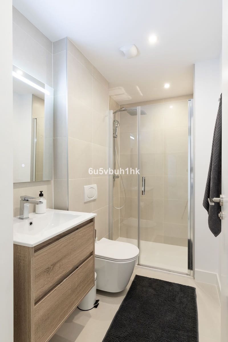 2 makuuhuone Huoneisto myytävänä paikassa Fuengirola mukana uima-altaan - 449 000 € (Ref: 9518158)