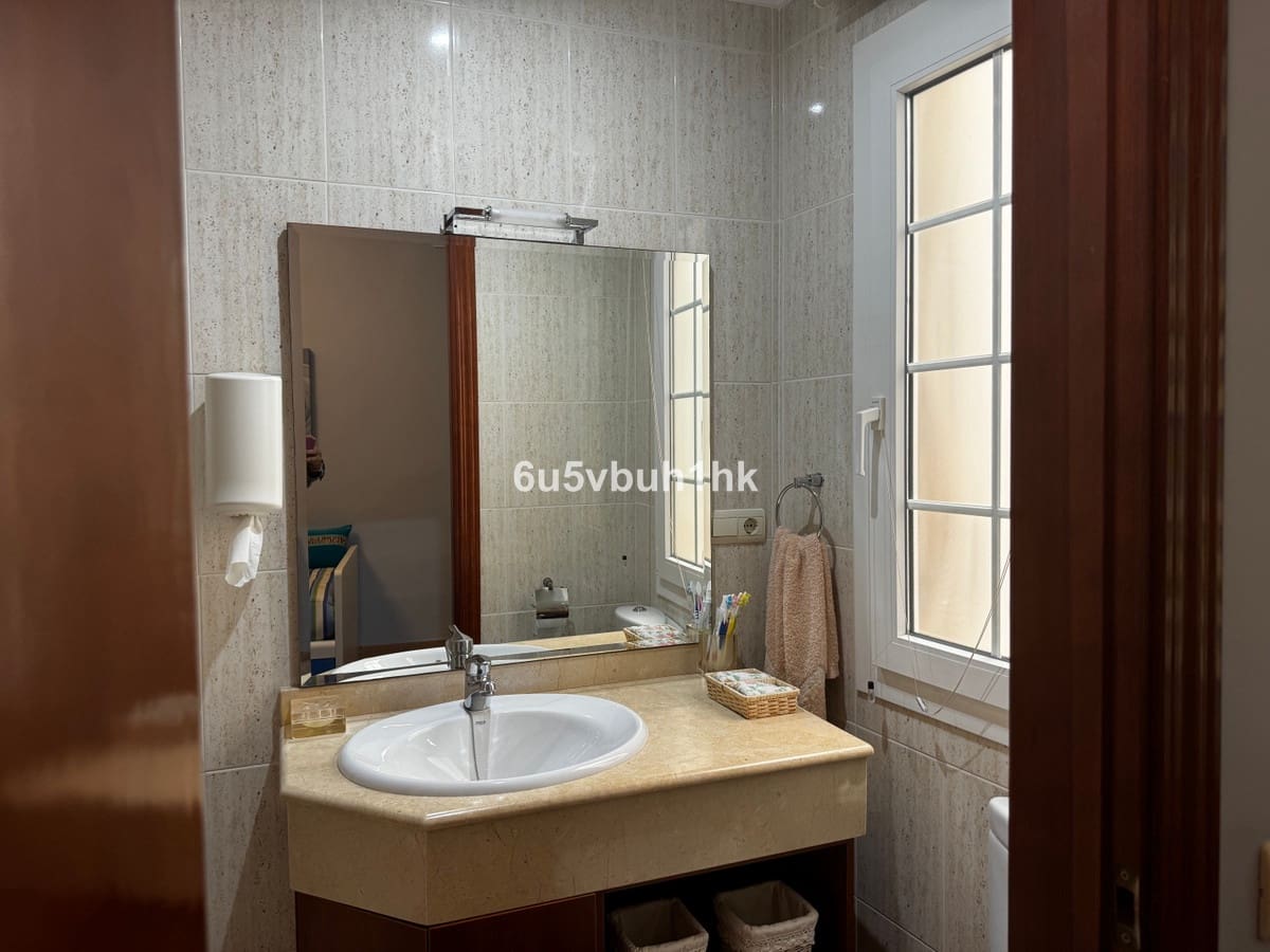 3 bedroom Apartment for sale in Malaga city - € 2,200,000 (Ref: 9518159)