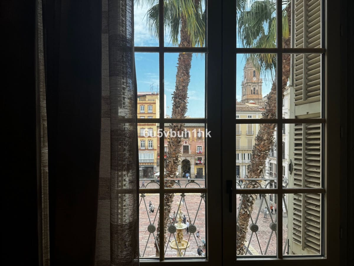 3 bedroom Apartment for sale in Malaga city - € 2,200,000 (Ref: 9518159)