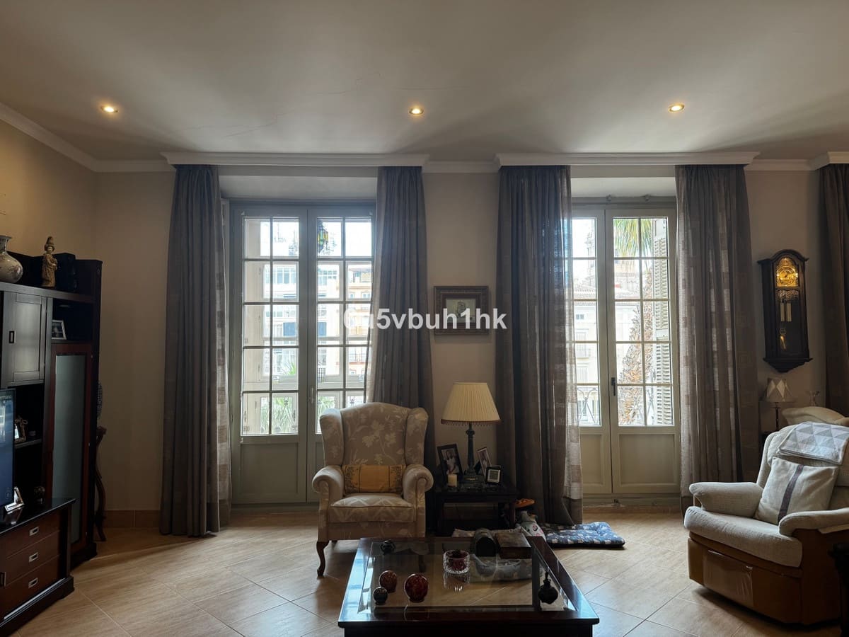 3 bedroom Apartment for sale in Malaga city - € 2,200,000 (Ref: 9518159)