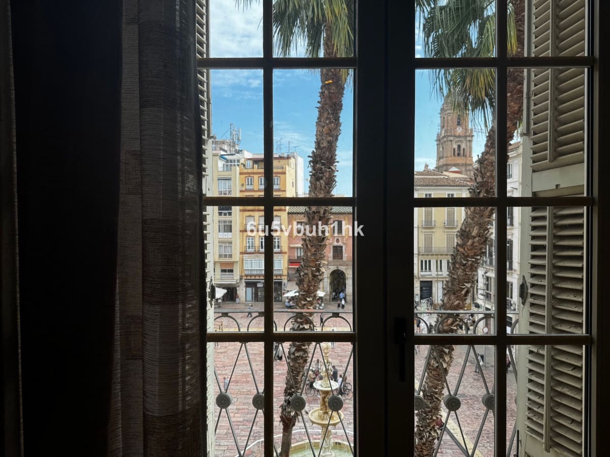 3 bedroom Apartment for sale in Malaga city - € 2,200,000 (Ref: 9518159)
