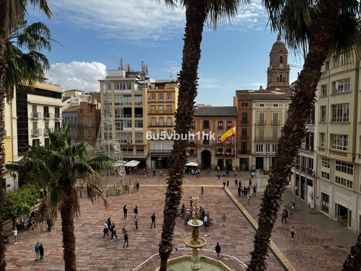 3 bedroom Apartment for sale in Malaga city - € 2,200,000 (Ref: 9518159)