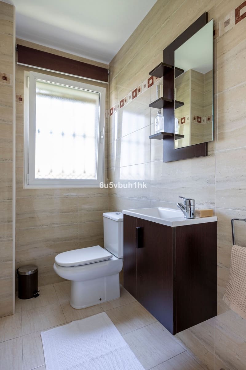 5 Zimmer Villa zu verkaufen in La Sierrezuela mit Pool - 867.000 € (Ref: 9518160)