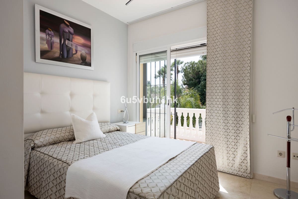 5 Zimmer Villa zu verkaufen in La Sierrezuela mit Pool - 867.000 € (Ref: 9518160)