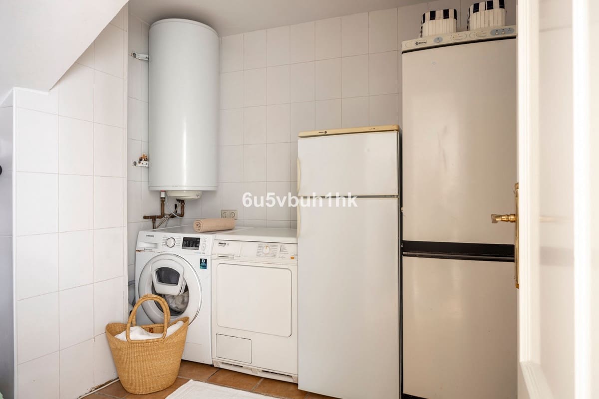 5 Zimmer Villa zu verkaufen in La Sierrezuela mit Pool - 867.000 € (Ref: 9518160)