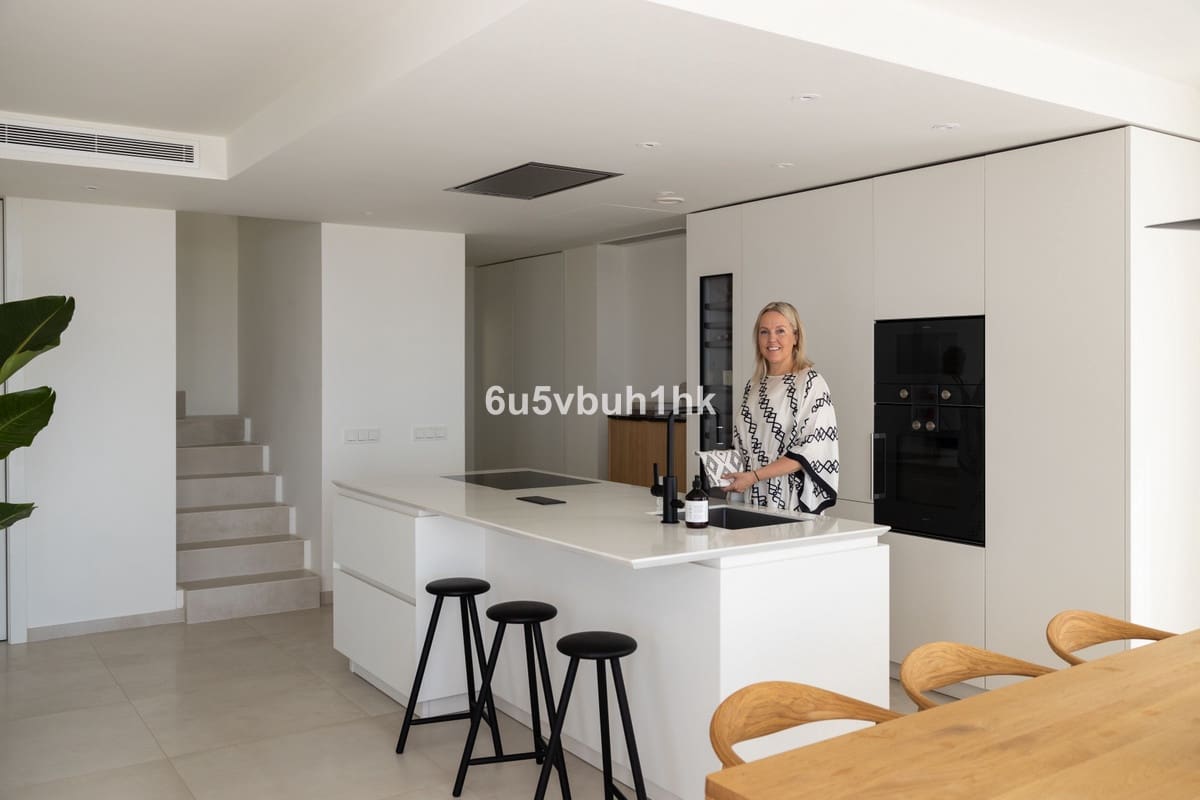 3 soverom Penthouse til salgs i Marbella med svømmebasseng - € 2 890 000 (Ref: 9518162)