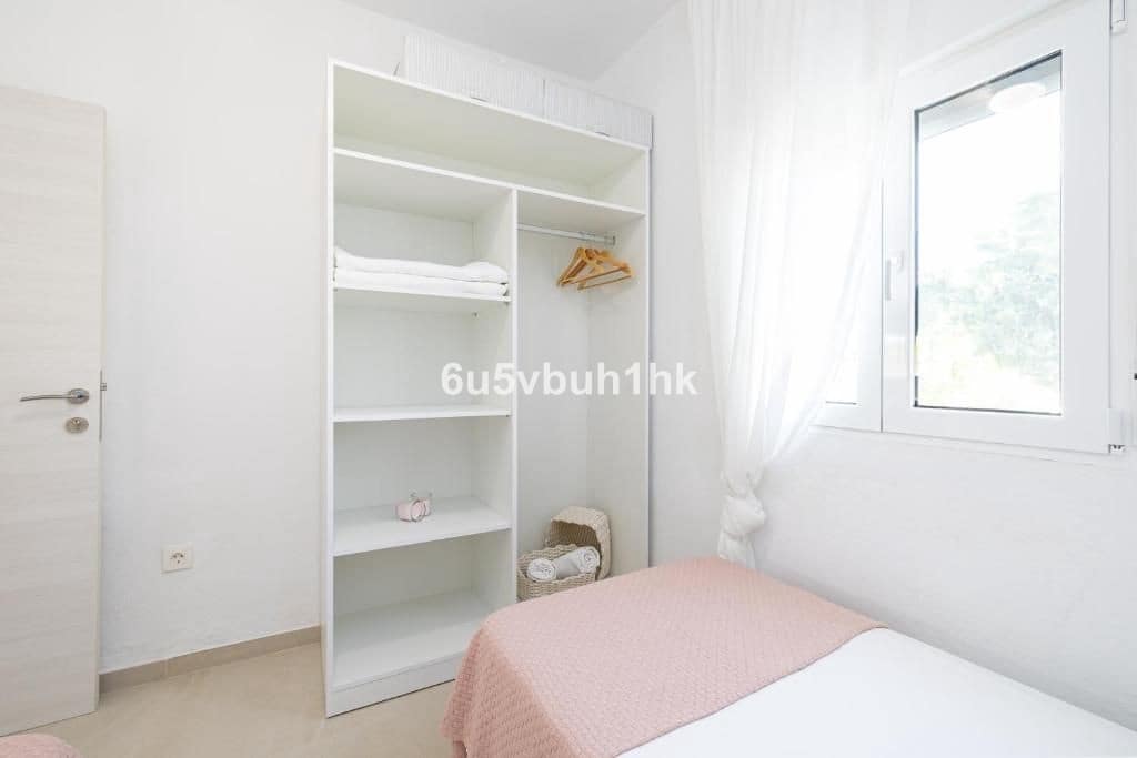 8 sypialnia Finka/Dom wiejski na sprzedaż w Miasto Malaga z basenem - 650 000 € (Ref: 9518164)