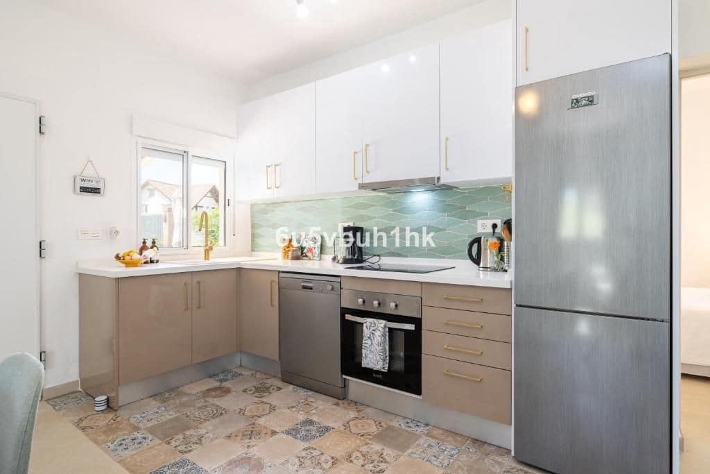 8 sypialnia Finka/Dom wiejski na sprzedaż w Miasto Malaga z basenem - 650 000 € (Ref: 9518164)