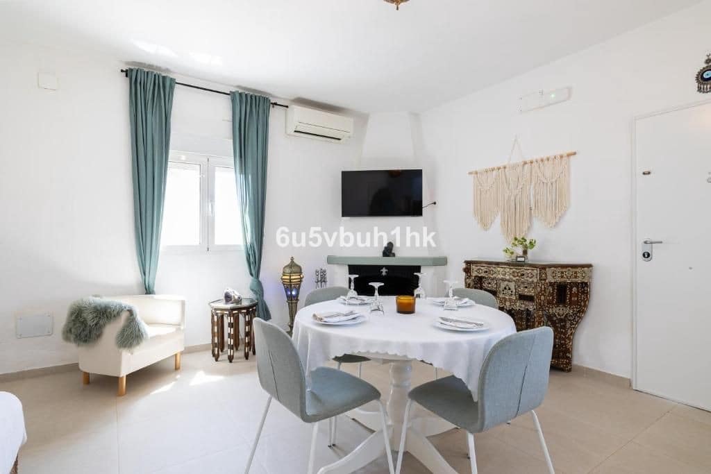 8 sypialnia Finka/Dom wiejski na sprzedaż w Miasto Malaga z basenem - 650 000 € (Ref: 9518164)