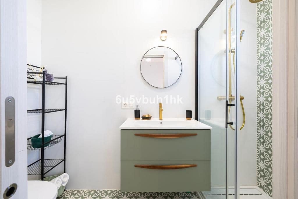 8 sypialnia Finka/Dom wiejski na sprzedaż w Miasto Malaga z basenem - 650 000 € (Ref: 9518164)