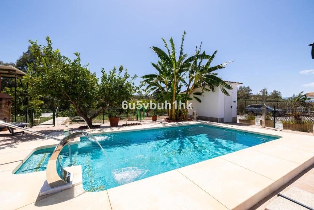 8 sypialnia Finka/Dom wiejski na sprzedaż w Miasto Malaga z basenem - 650 000 € (Ref: 9518164)