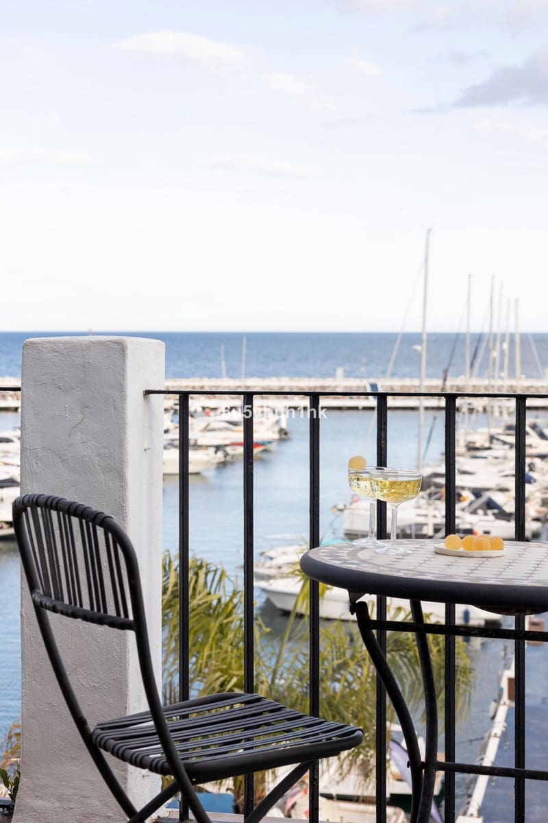 2 soverom Penthouse til salgs i Puerto Banus - € 870 000 (Ref: 9518171)