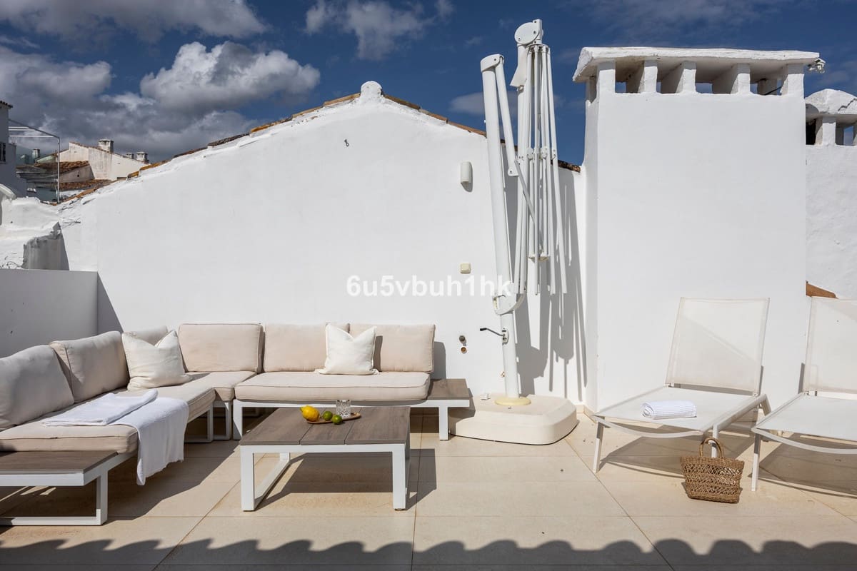 2 soverom Penthouse til salgs i Puerto Banus - € 870 000 (Ref: 9518171)