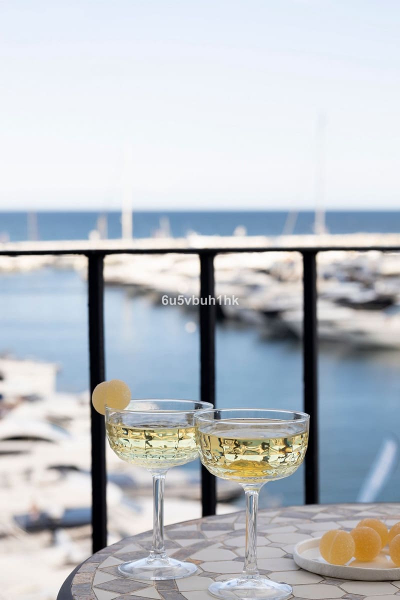 2 soverom Penthouse til salgs i Puerto Banus - € 870 000 (Ref: 9518171)