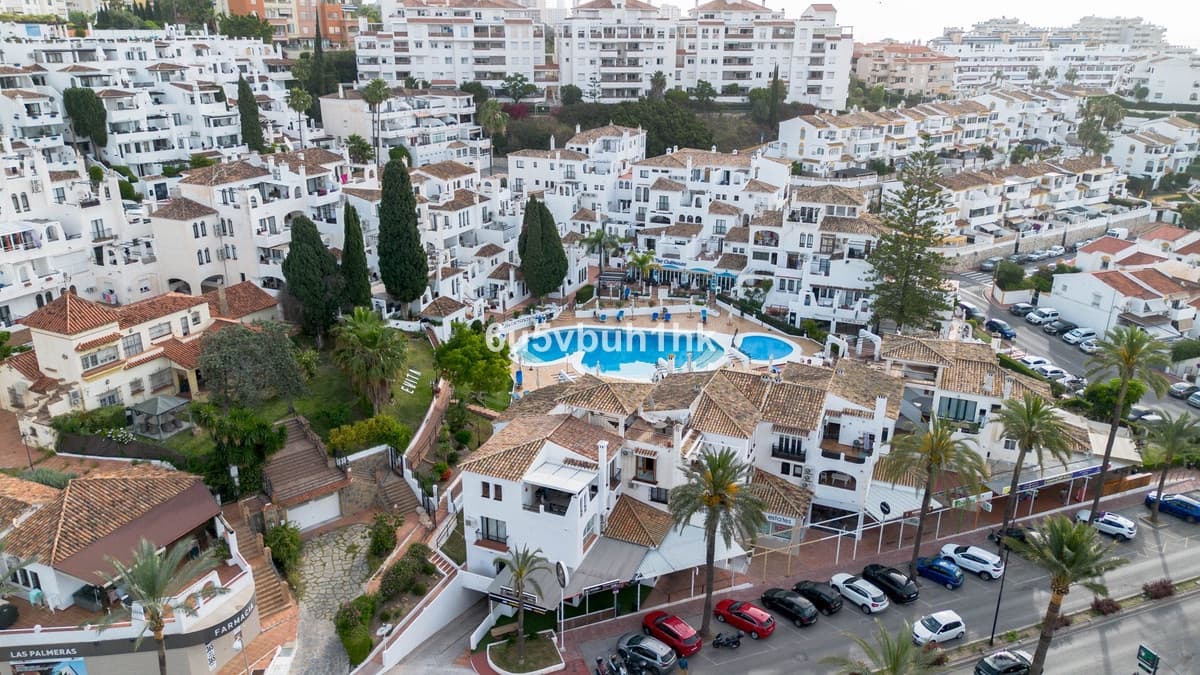 Ático de 2 habitaciones en Benalmádena en venta - 435.000 € (Ref: 9518174)