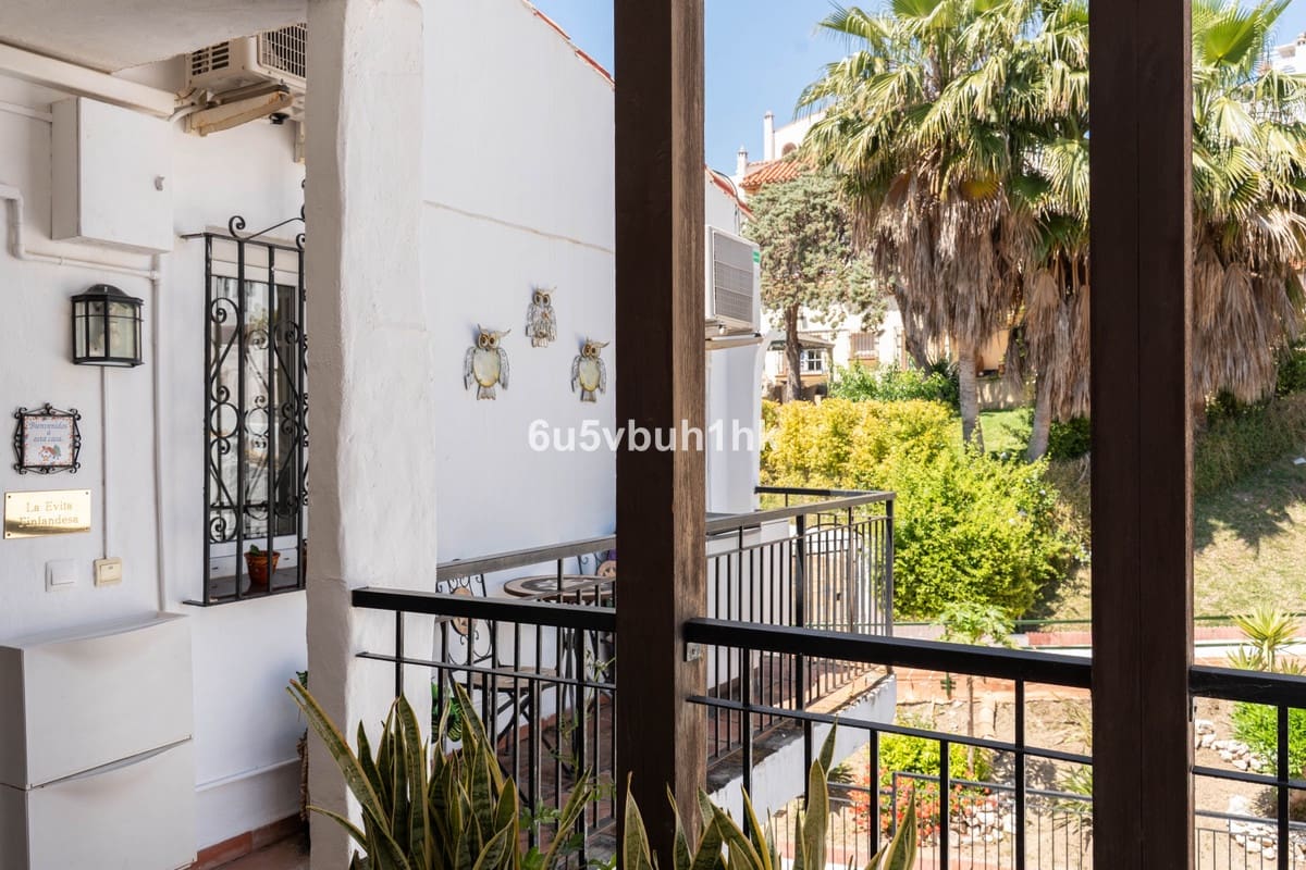 Ático de 2 habitaciones en Benalmádena en venta - 435.000 € (Ref: 9518174)