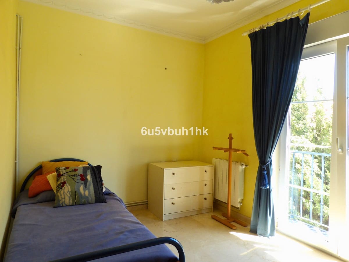 3 bedroom Villa for sale in Fuengirola with pool - € 1,225,000 (Ref: 9518177)