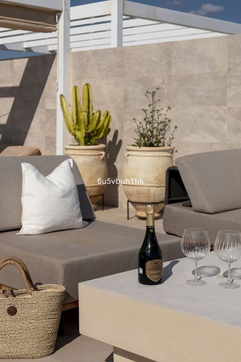 3 slaapkamer Penthouse te koop in La Capellania met zwembad - € 1.339.000 (Ref: 9518178)