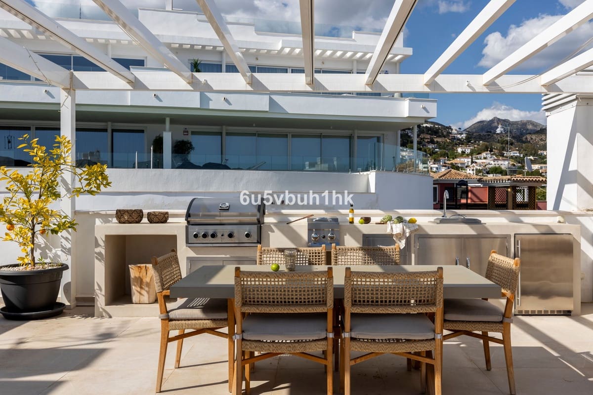 3 slaapkamer Penthouse te koop in La Capellania met zwembad - € 1.339.000 (Ref: 9518178)