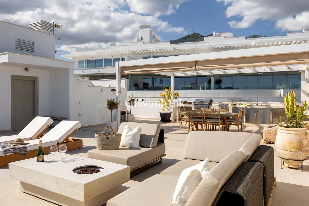 3 slaapkamer Penthouse te koop in La Capellania met zwembad - € 1.339.000 (Ref: 9518178)