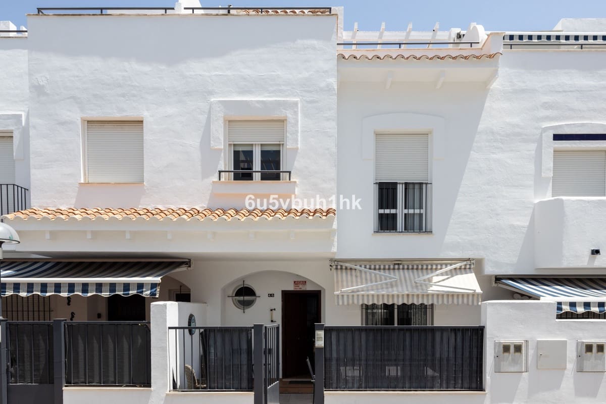 4 bedroom Townhouse for sale in Fuengirola - € 549,000 (Ref: 9518180)