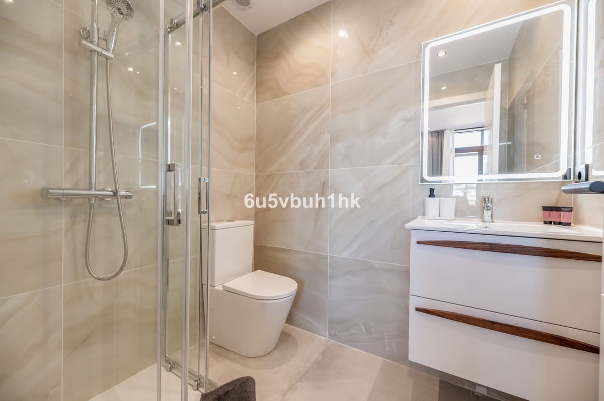 5 slaapkamer Appartement te koop in El Paraiso - € 749.000 (Ref: 9518181)