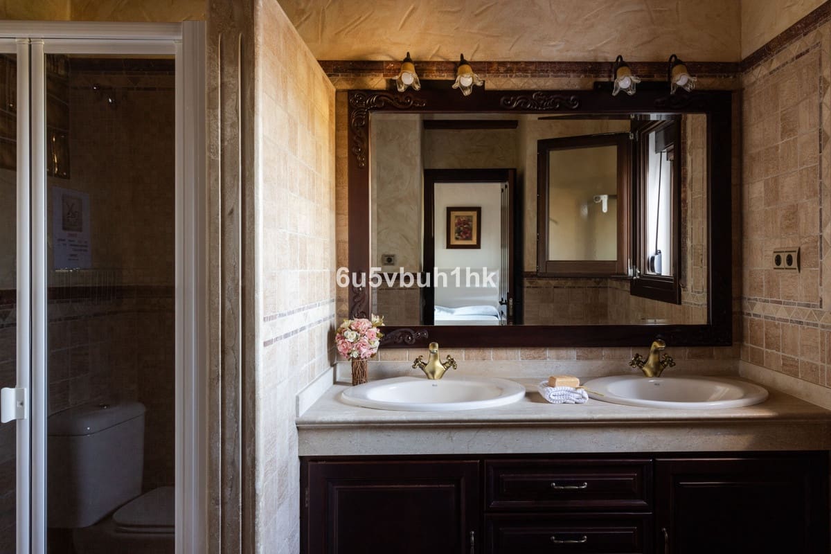 5 bedroom Townhouse for sale in Alhaurin el Grande with pool - € 1,280,000 (Ref: 9518187)