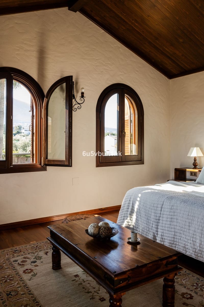 5 bedroom Townhouse for sale in Alhaurin el Grande with pool - € 1,280,000 (Ref: 9518187)