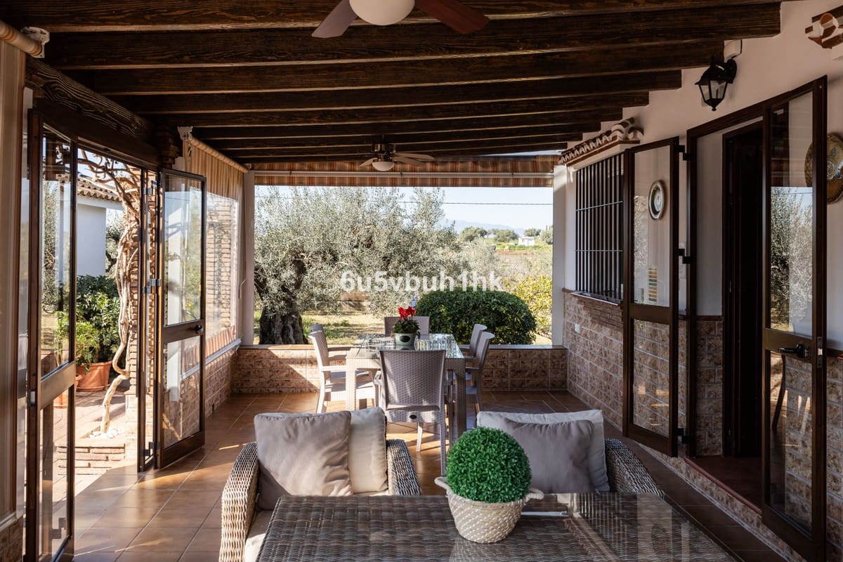 5 bedroom Townhouse for sale in Alhaurin el Grande with pool - € 1,280,000 (Ref: 9518187)