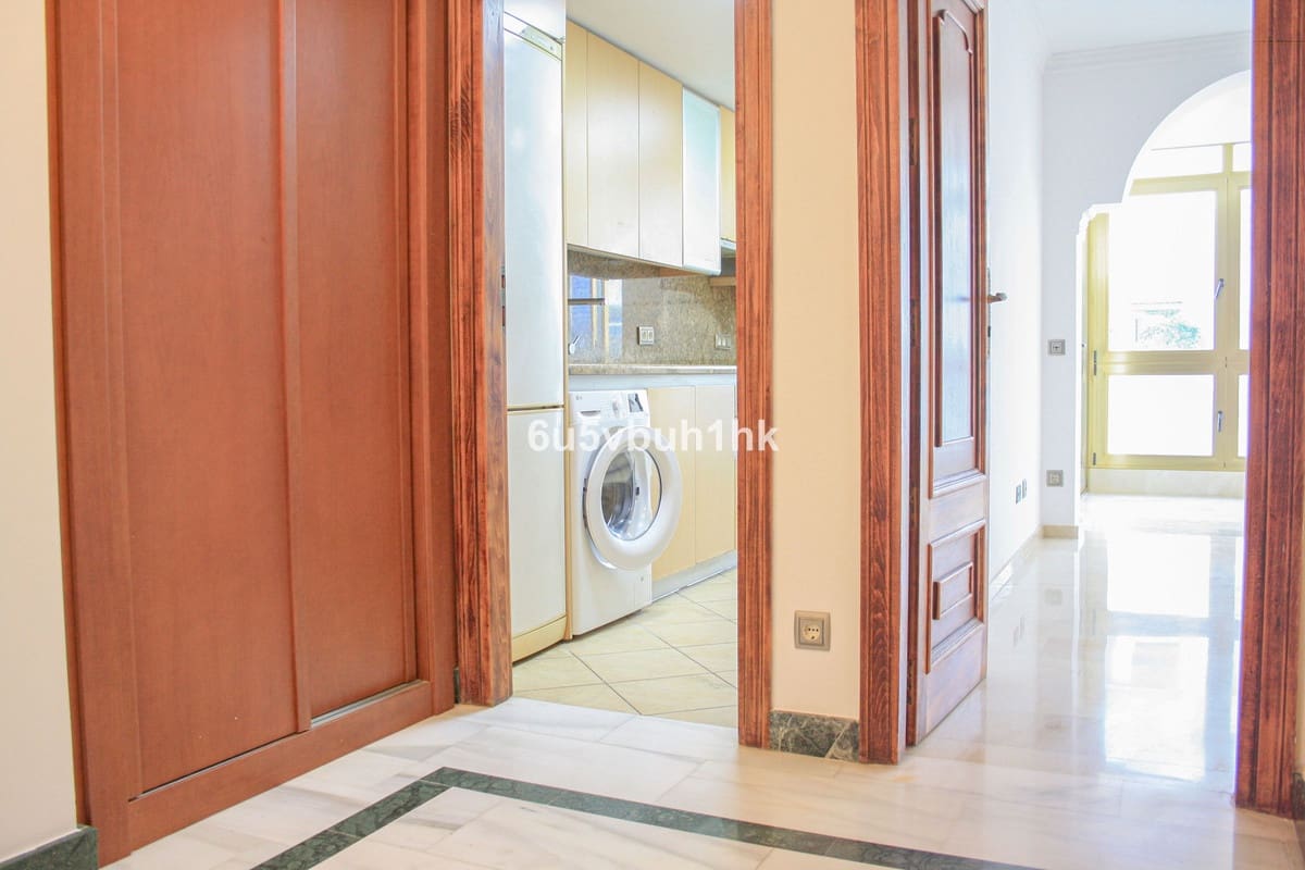 2 soveværelse Lejlighed til salg i Marbella med swimmingpool - € 420.000 (Ref: 9518188)