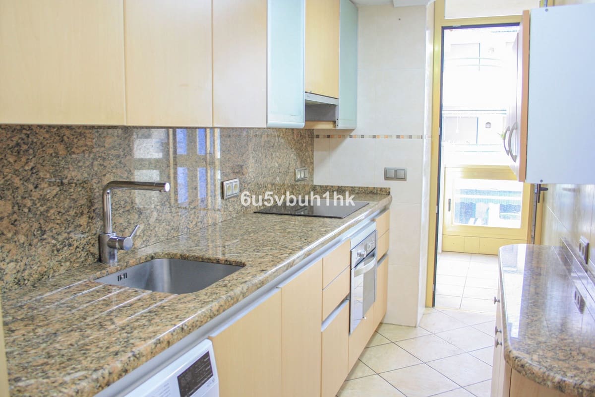 2 soveværelse Lejlighed til salg i Marbella med swimmingpool - € 420.000 (Ref: 9518188)