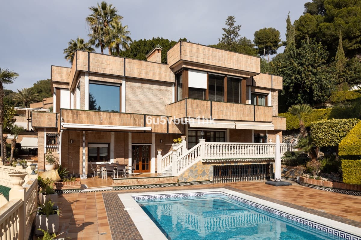 Chalet de 6 habitaciones en Málaga ciudad en venta con piscina - 3.450.000 € (Ref: 9518190)