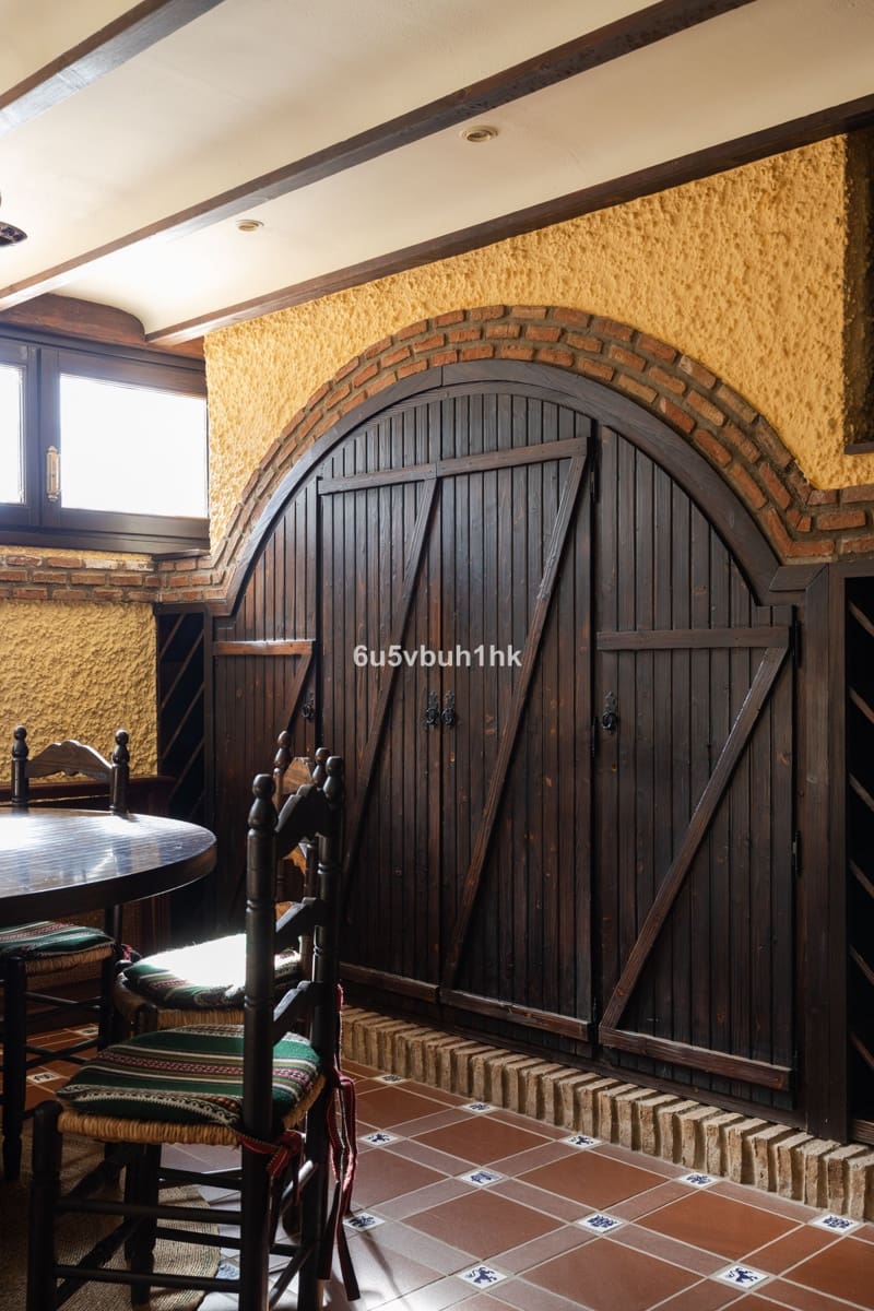 Chalet de 6 habitaciones en Málaga ciudad en venta con piscina - 3.450.000 € (Ref: 9518190)